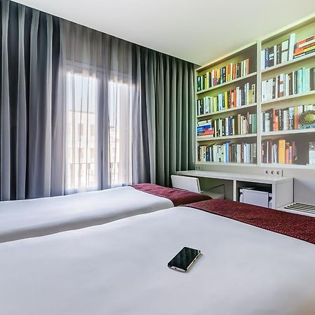 Hotel Bcn Design Barcelona Luaran gambar A room at the hotel