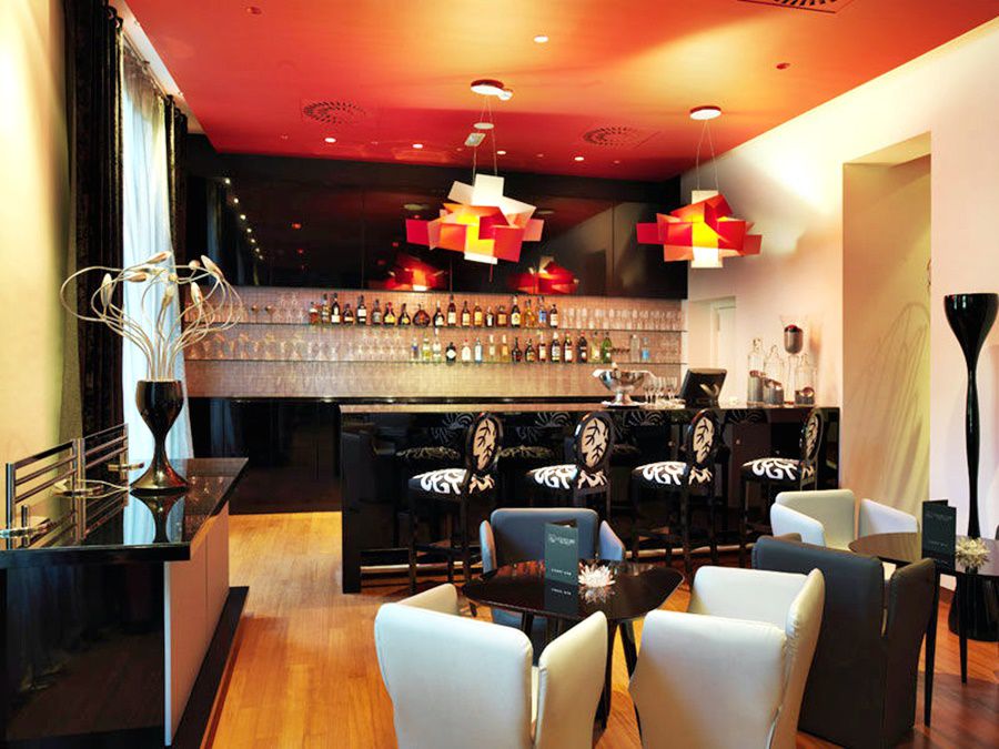 Hotel Bcn Design Barcelona Restoran gambar The bar at the 101 bar