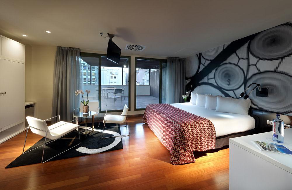 Hotel Bcn Design Barcelona Luaran gambar A room at the hotel