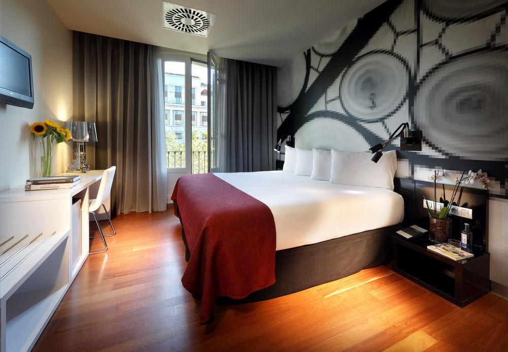 Hotel Bcn Design Barcelona Luaran gambar A room at the hotel