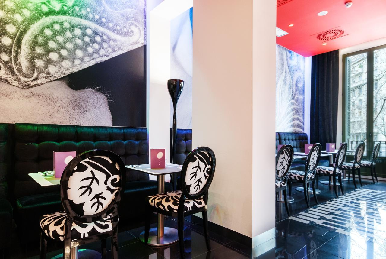 Hotel Bcn Design Barcelona Luaran gambar Interior of a restaurant in Paris